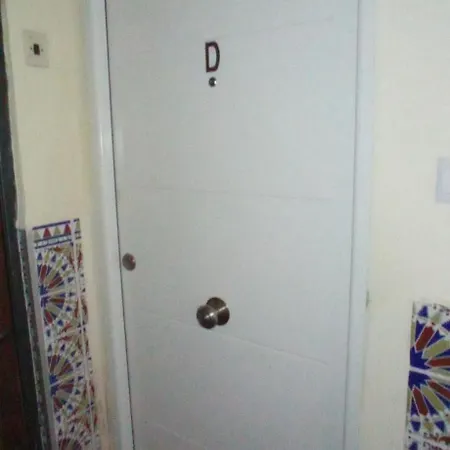 公寓 La Parada De Parking *