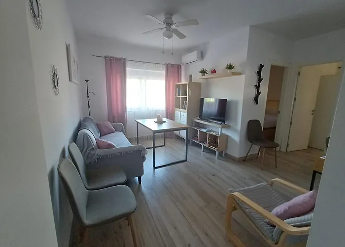 La Parada De Parking Apartment